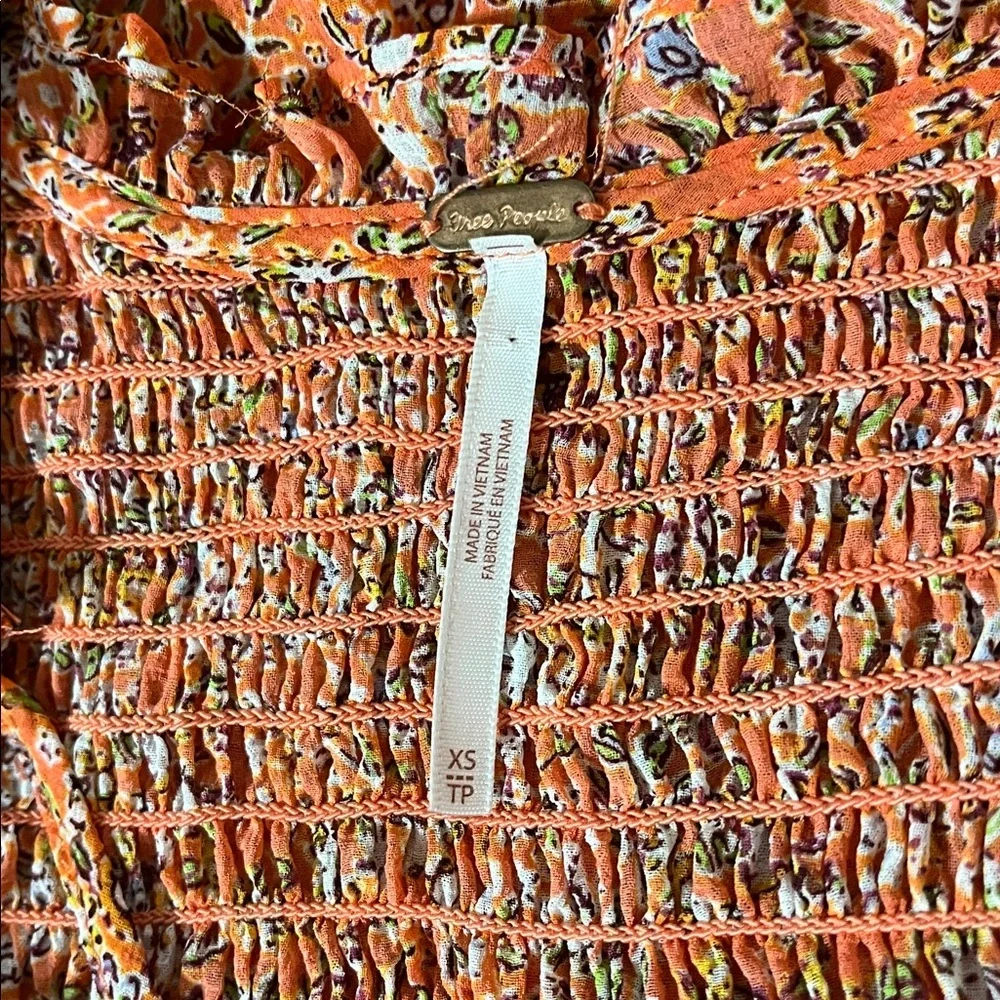 Free People Lela Floral Smocked Ruffle Blouse in Coral Sz XS